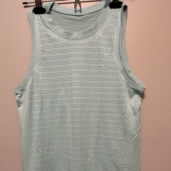 Lululemon tank top. Size 8 Loose fitting. EUCz don’t know the style name. - Picture 1 of 2